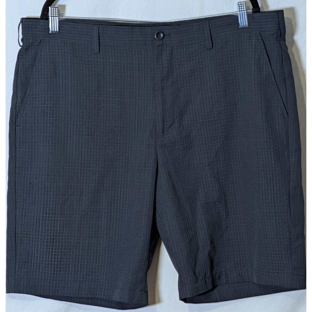 IZOD Golf Shorts Men's 38 Black Textured Crosshatch Flat Front Performance